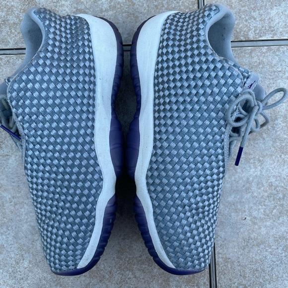 Jordan Future Low GS Wolf Grey - Picture 11 of 14